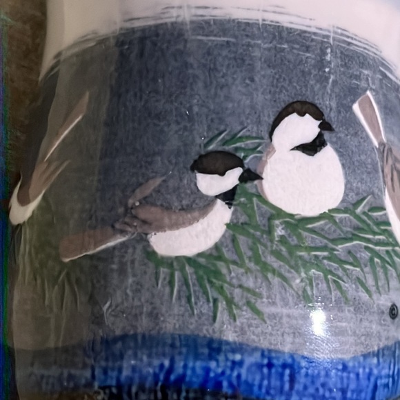 Art Pottery Mug with Chickadees. Copyrighted and signed “W. Morgan” - Picture 3 of 9